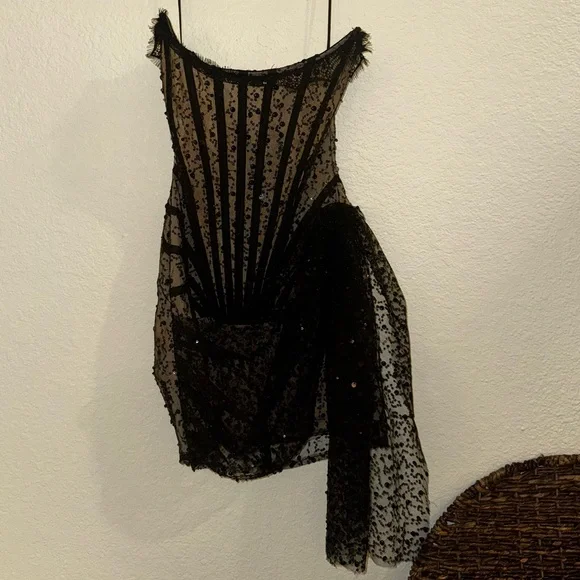 Heiress Beverly Hills Dress - Picture 5 of 10